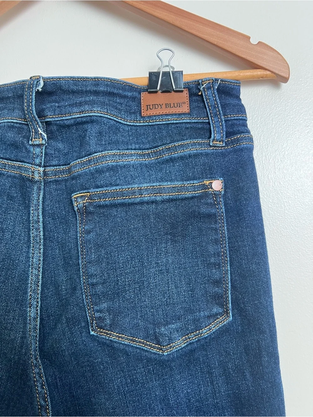 Judy Blue High Rise Wide Leg Cropped Jeans Size 9/29 Dark Wash Raw Hem